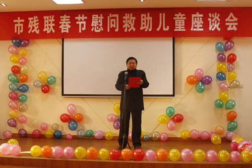 图为慰问现场