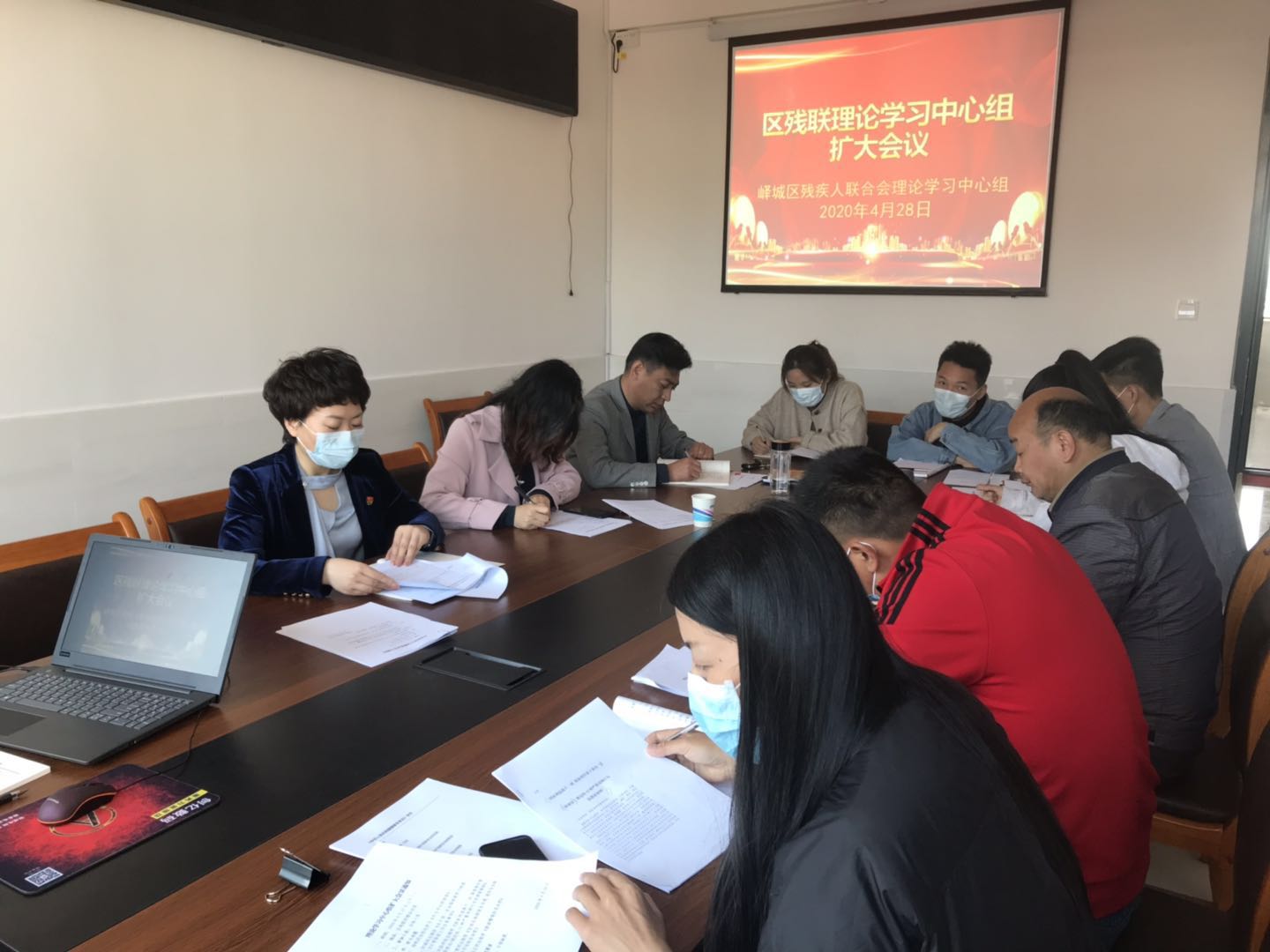 会议现场.jpg