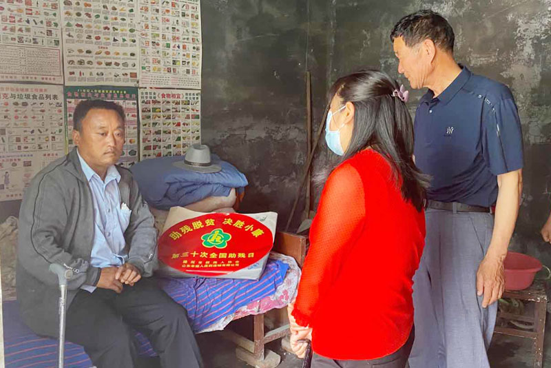 志愿助残活动2.JPG