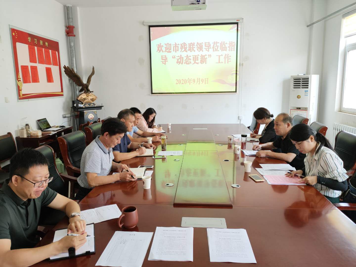 座谈会现场.jpg