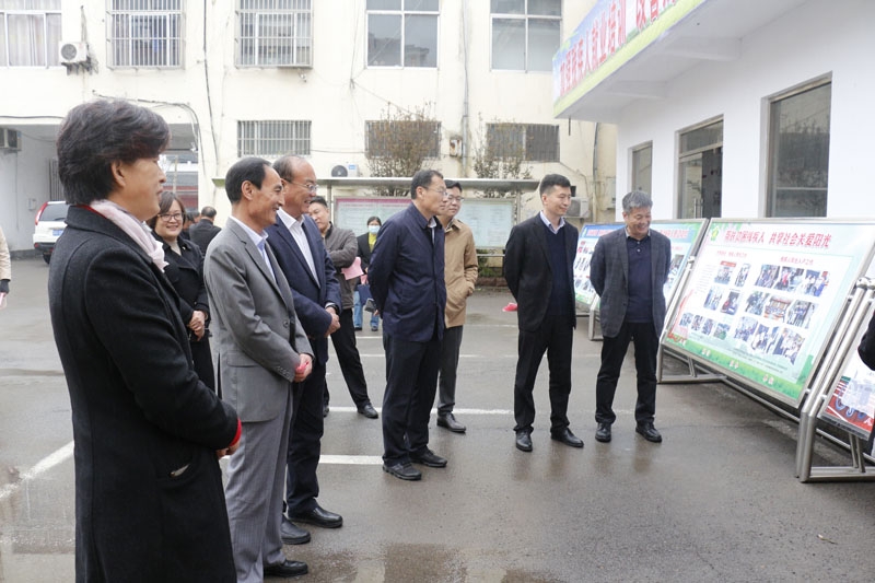 枣庄市人大视察组一行到滕州视察残疾人权益保障工作1.jpg
