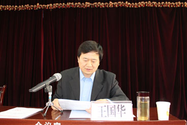 图为市残联党组书记、理事长王国华在讲话