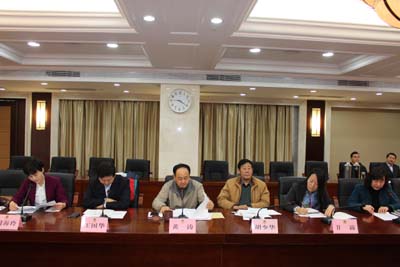 图为市残联理事长王国华在讲话