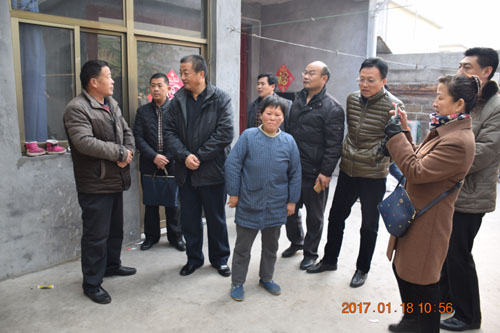 图为走访现场