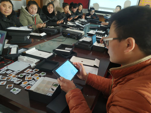图为家长培训活动