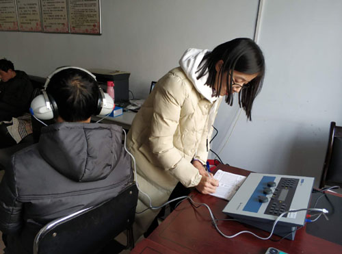 图为测试中