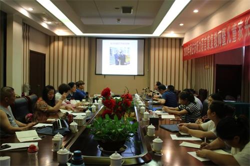 培训班现场，授课专家与教师、家长进行了互动交流。