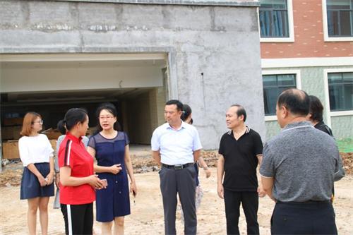 调研组专程赴新城在建的综合康复中心实地查看